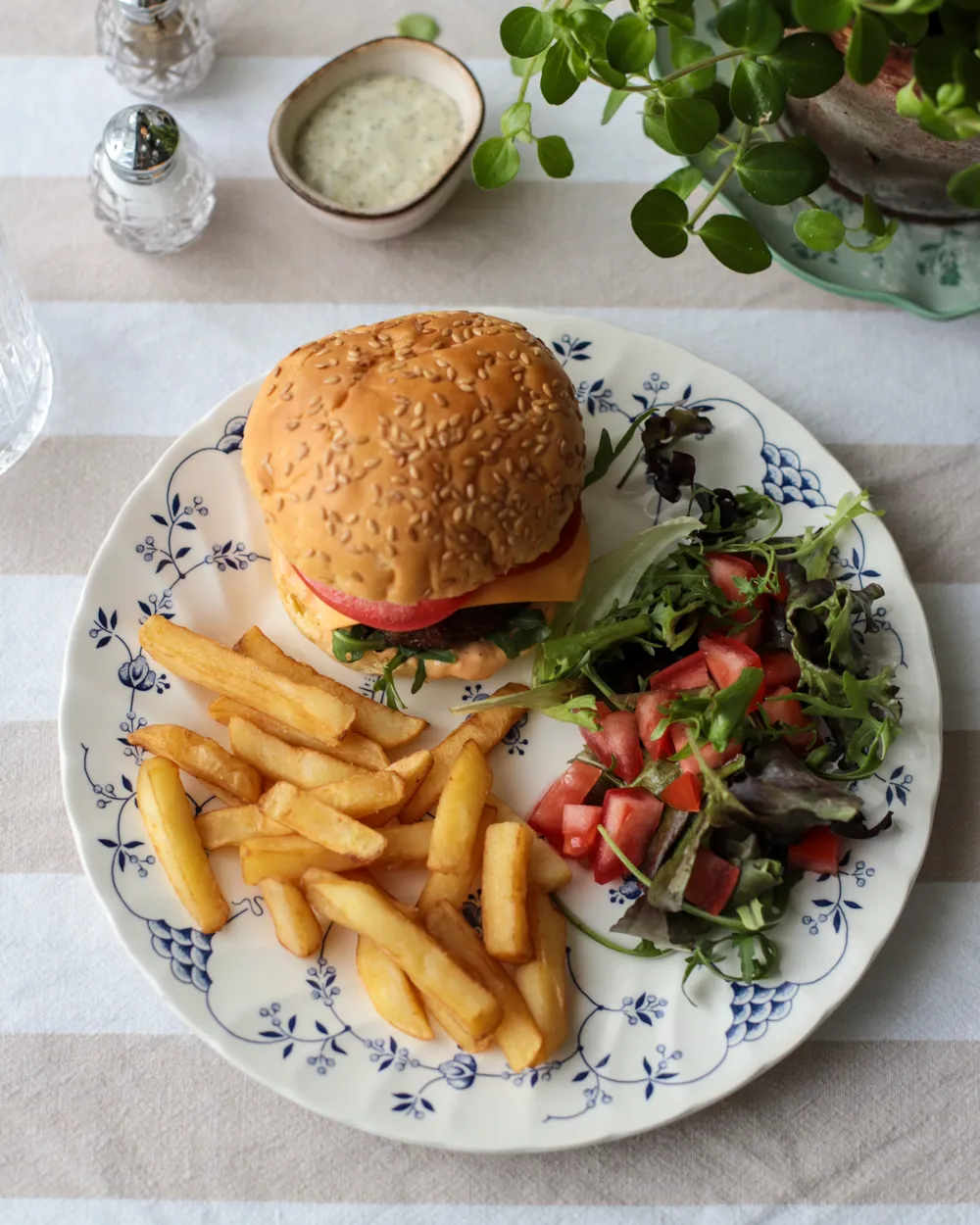 Quick Chips Straight Lifestyle