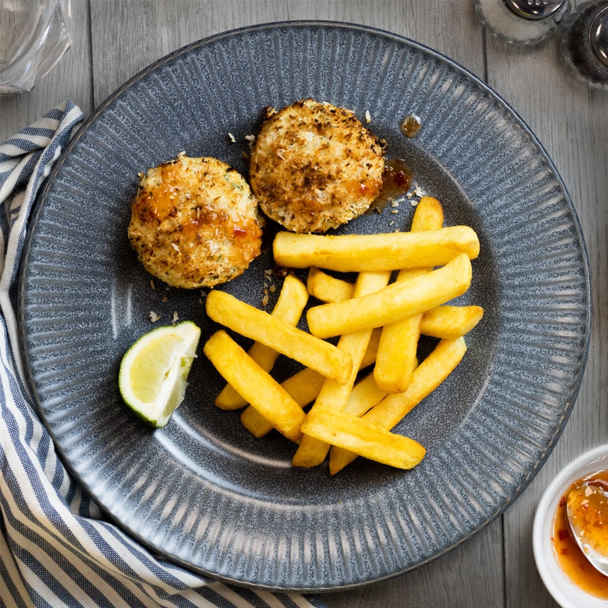 Sweet Chilli Fish Cakes with Home Chips